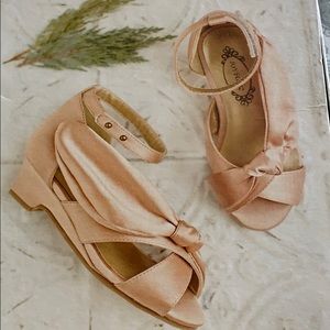 Joyfolie Amie Shoe in Primrose